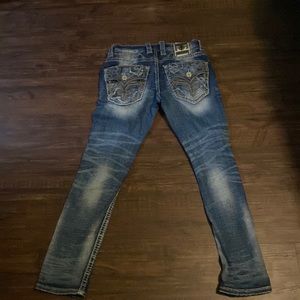 Rock revival dark blue